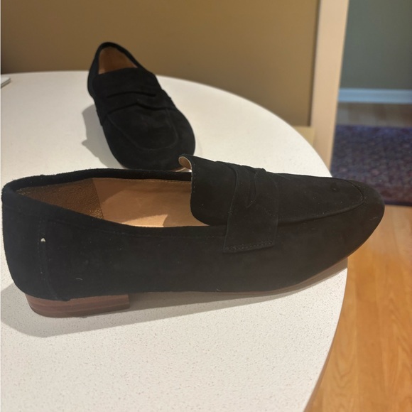 Black Suede Loafers by Quince. Size 7 - Picture 2 of 4